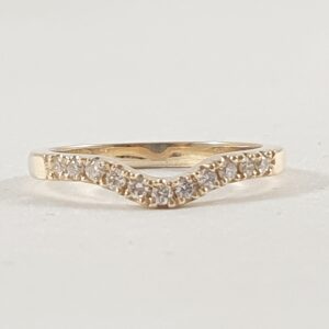 Custom fitted wedding ring diamond